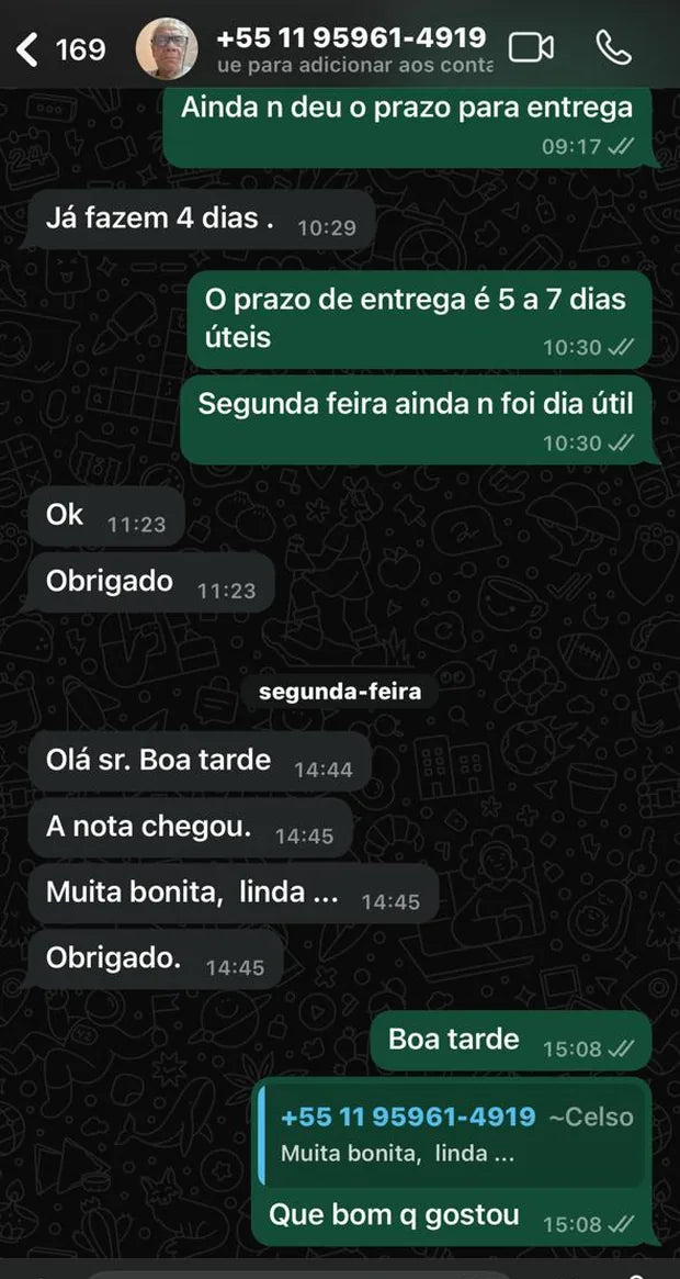 Conversa no WhatsApp sobre prazo de entrega. O cliente confirma que a nota chegou.